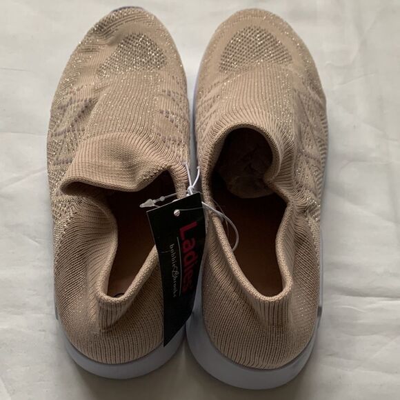𝅺🌟nwt Bobbi Brooks Stretch Slip On Sneakers🌟 - Picture 5 of 7